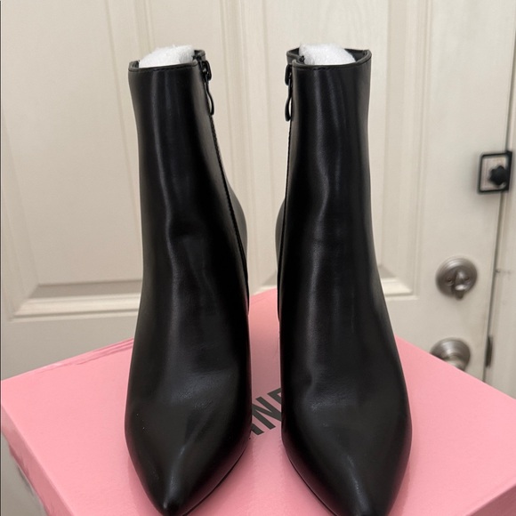 PRICE IS FIRM. Black Blocked Heel Booties (right foot bootie has scuff marks) - Picture 9 of 10